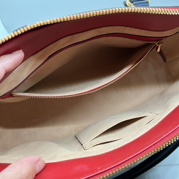 Gucci Linea Supreme Monogram Tote. Nearly New. COA Included - Picture 9 of 16